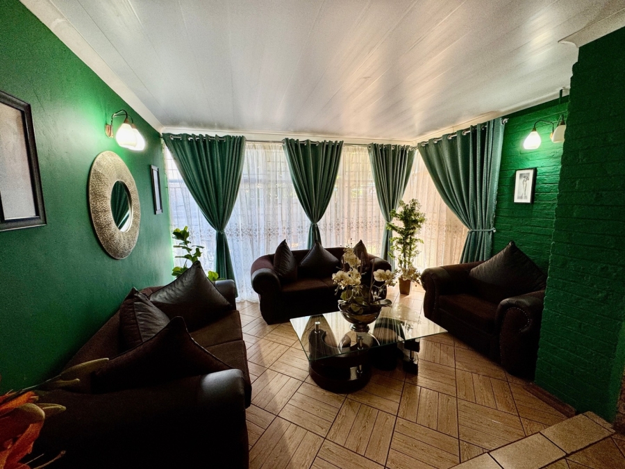 4 Bedroom Property for Sale in Die Bult North West